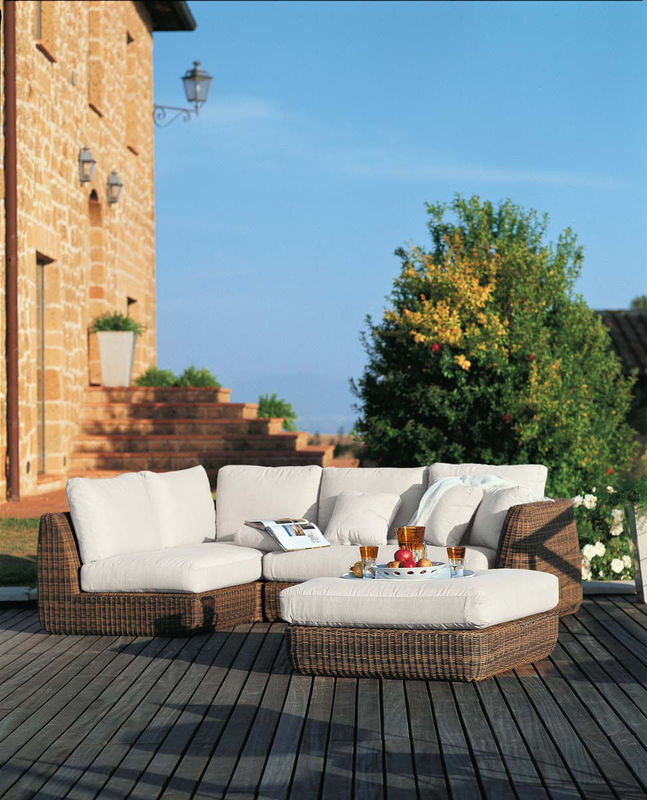modular-sofa-agora-white-ecru-white-cushion_madeindesign_339055_product800