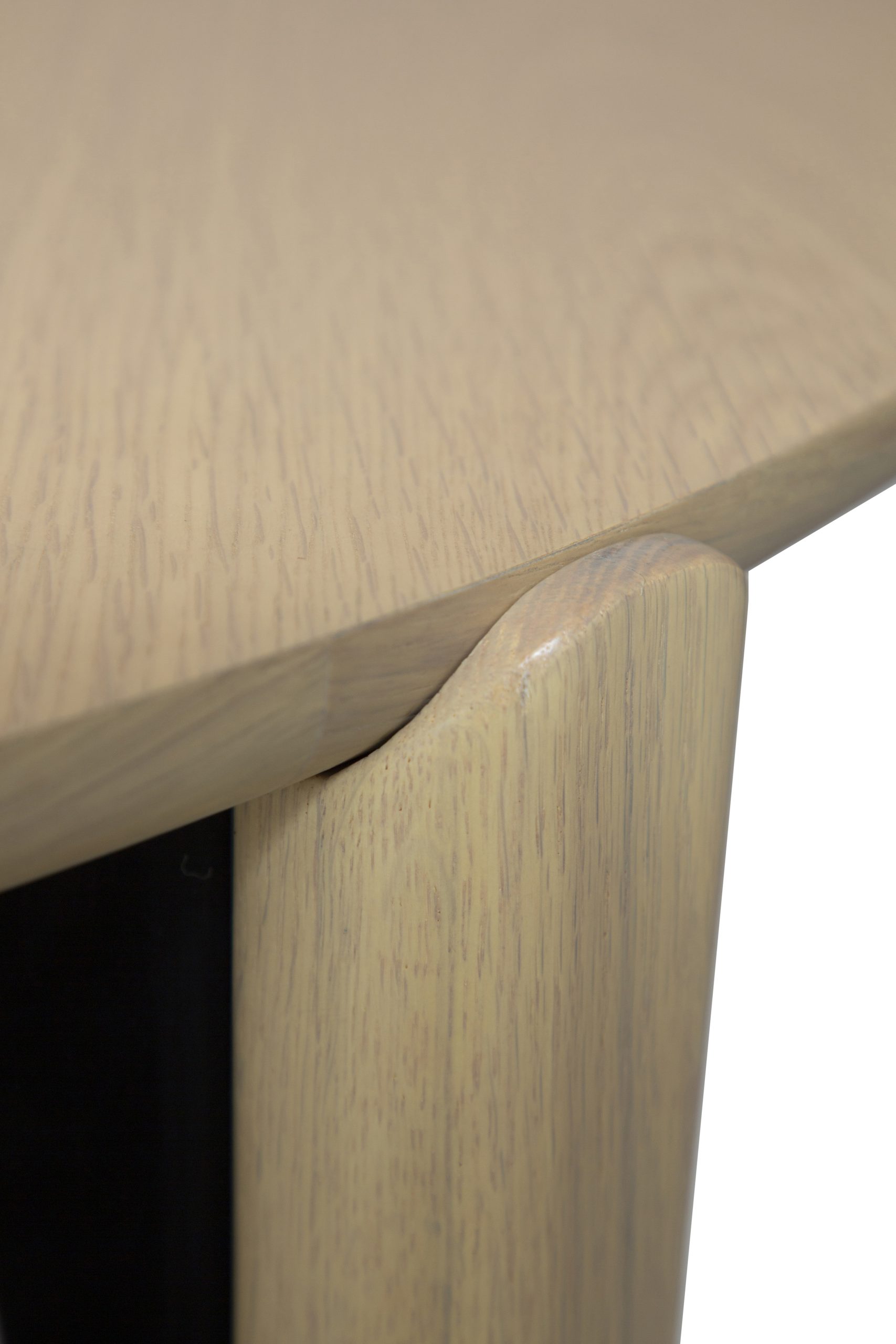 paragon-table-whitewashed-oak-veneer-w-whitewashed-oak-legs_400800100-04-detail2