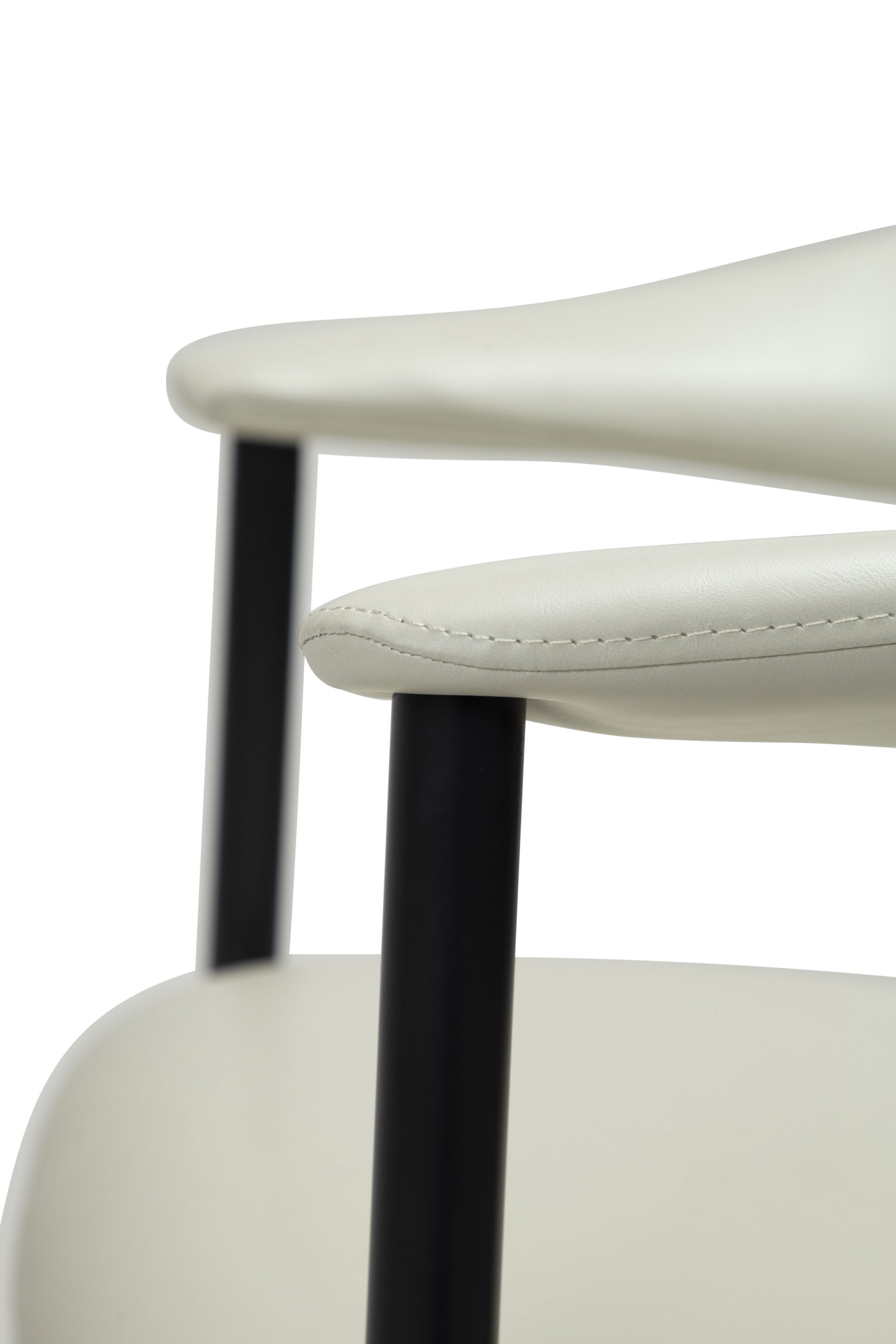 rover-armchair-bone-white-art-leather-w-black-metal-legs_100370123-07-detail2