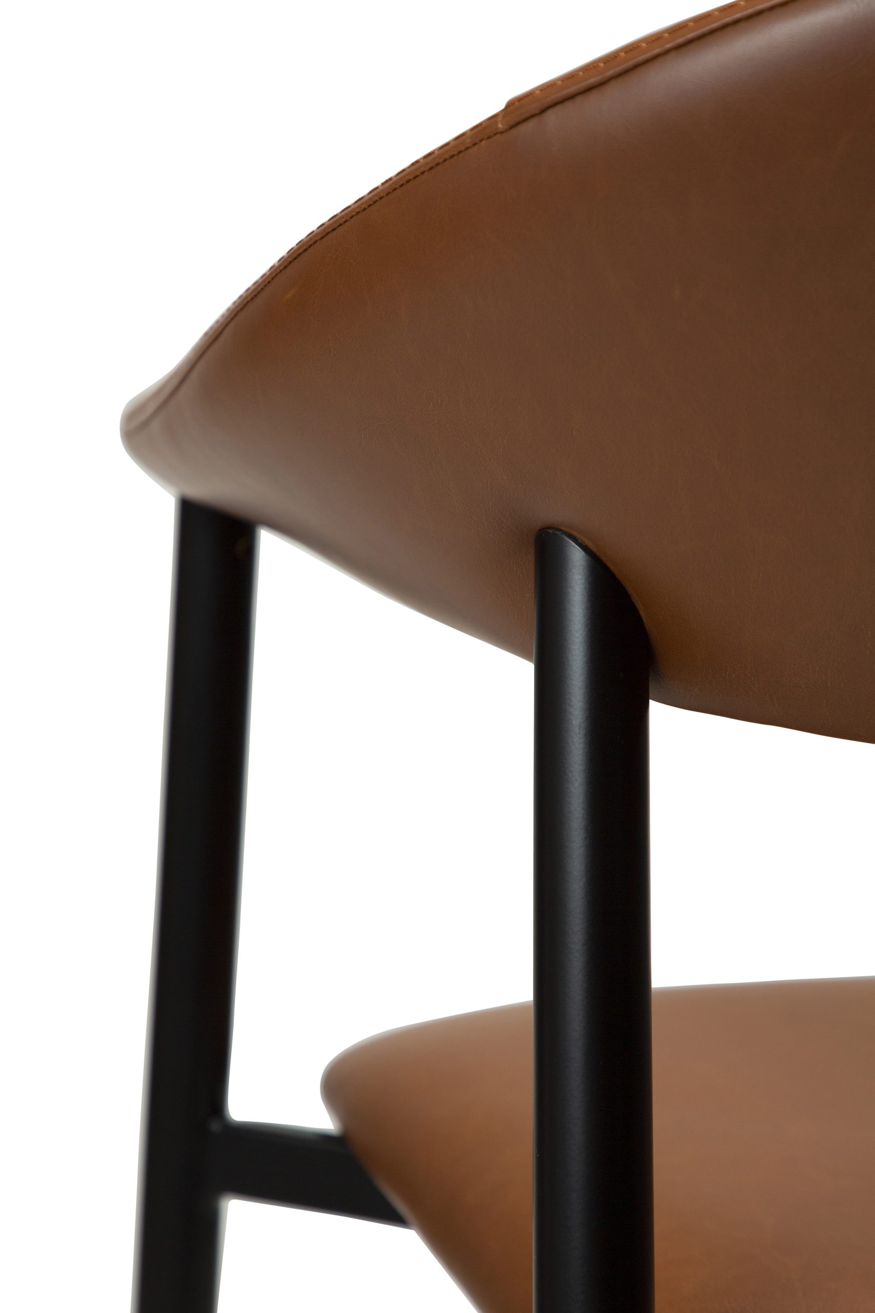 rover-armchair-vintage-light-brown-art-leather-w-black-metal-legs-100370101-06-detail1